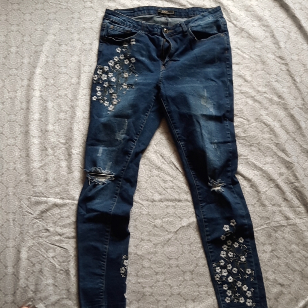 L&B Distressed Floral Jeans